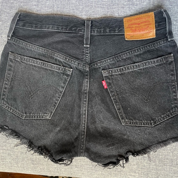Levi’s 501 Denim Jean Shorts - Picture 2 of 2